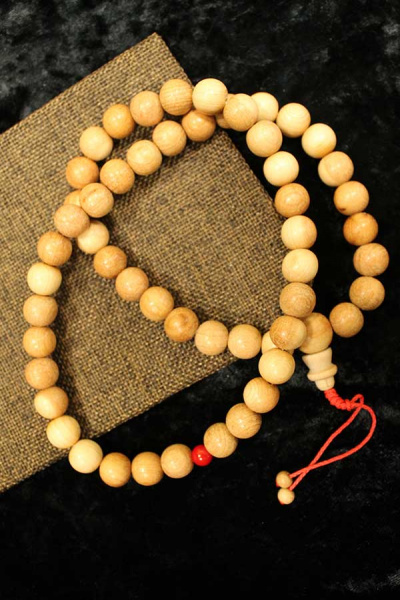 Четки буддийские с разделителем из можжевельника 54 бусины, д=12мм