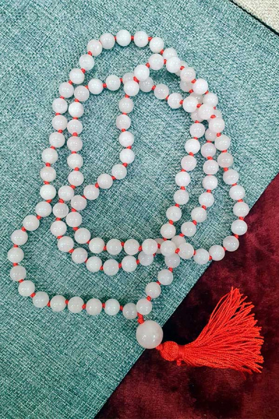 Четки ведические из розового кварца 108 бус, д=8мм