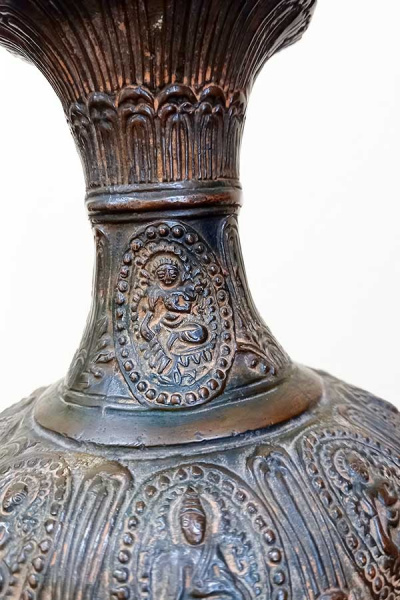 Ваза бронзовая старинная из Непала, высота 20см