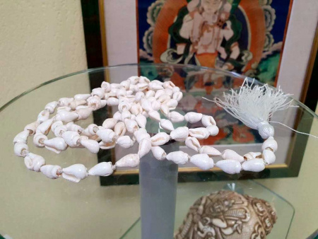 Четки ведические из белой раковины 108 бусин д=7мм