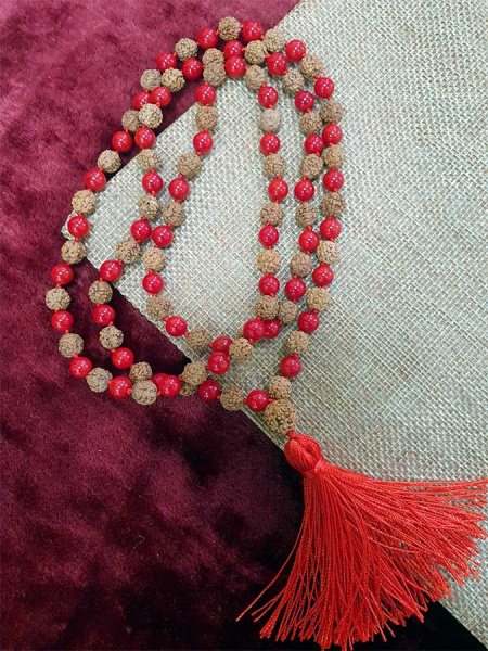 Сидха-мала из рудракши и коралла 108 бусин, д=6мм