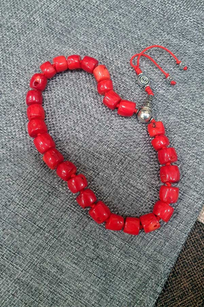 Четки из красного коралла с разделителями 27 бусин, д=11мм -2