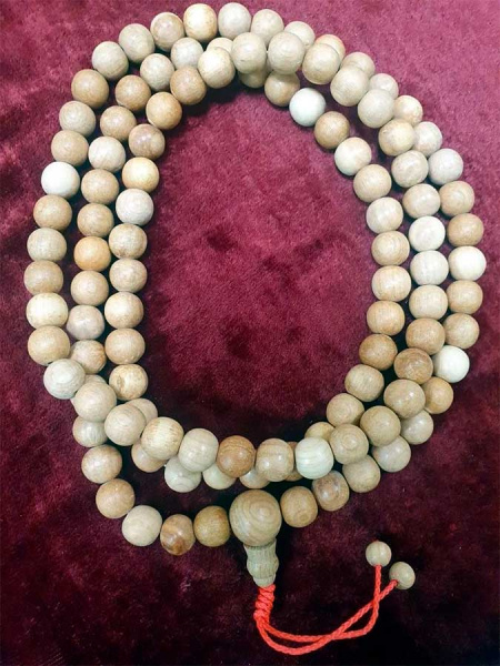 Буддийские четки из можжевельника 108 бус, д=10мм